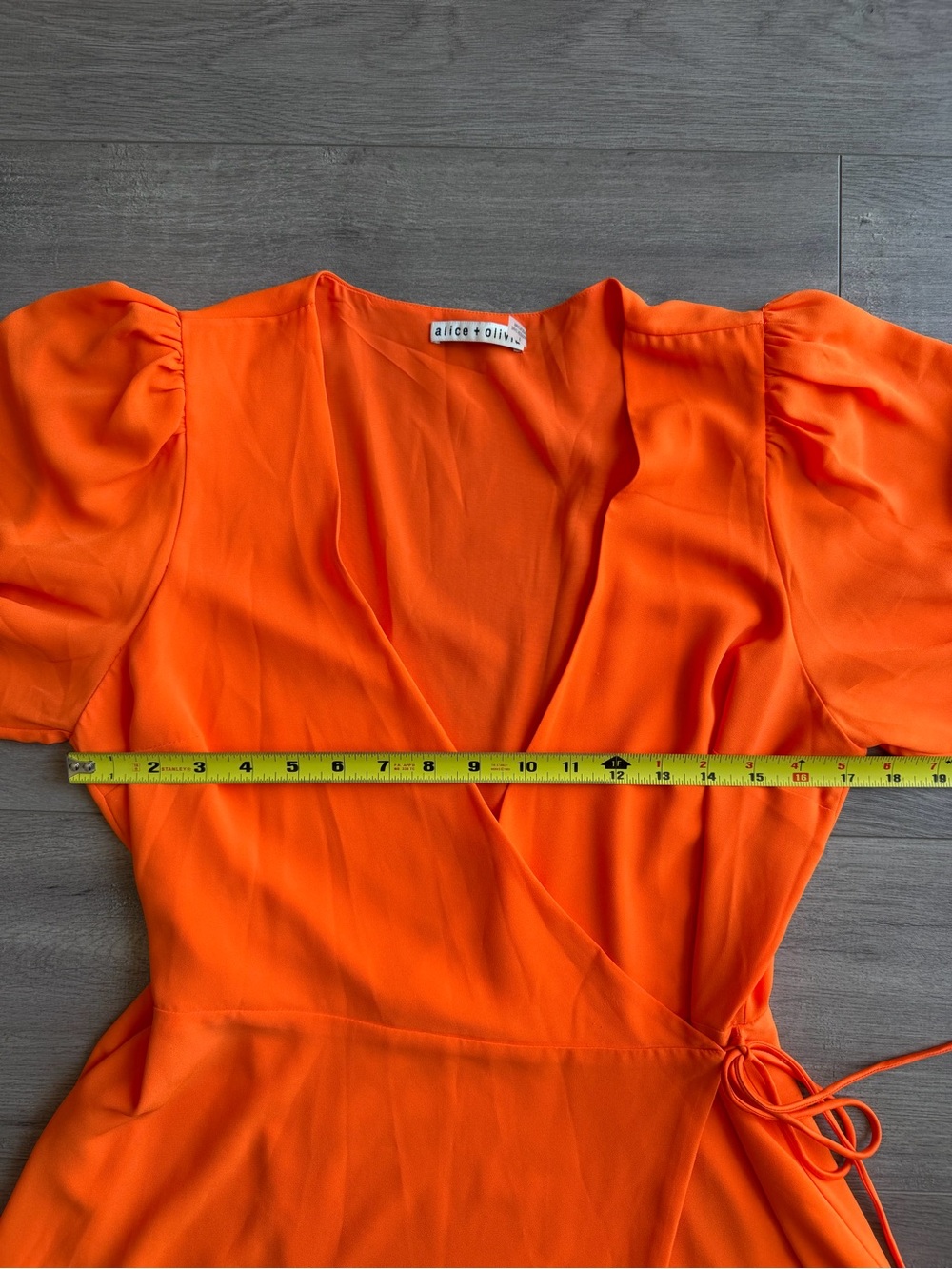 Alice + Olivia orange Wrap mini Dress - size 8 - Picture 5 of 6